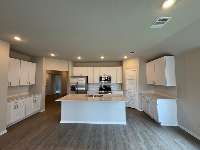 Building Photo - 174 Sterling River Ln
