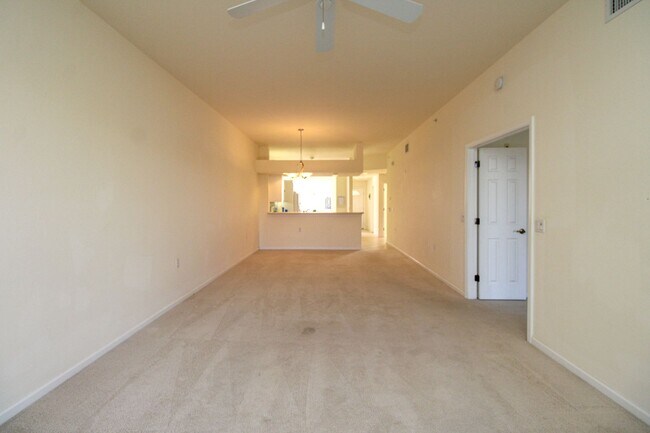 Building Photo - ***FALLING WATERS***ANNUAL UNFURNISHED REN...