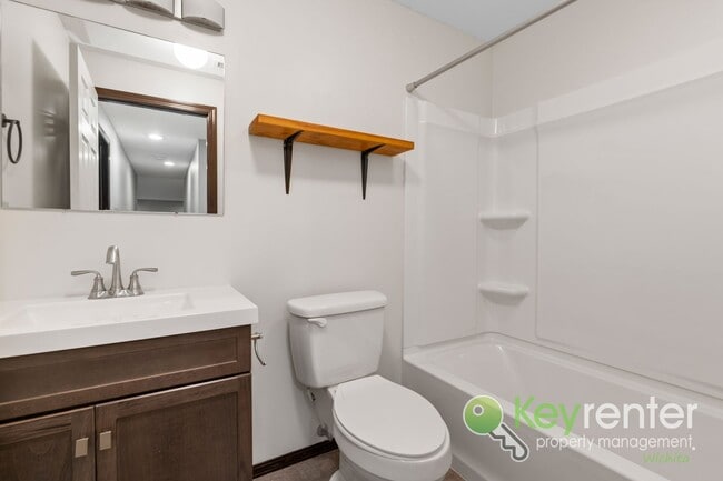 Building Photo - Beautiful 4 Bedroom 3 Bath | Goddard School District