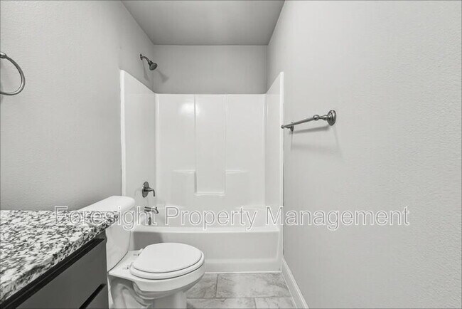 Building Photo - 2816 Orchid Dr