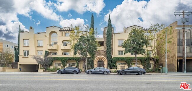 Building Photo - 15206 Burbank Blvd