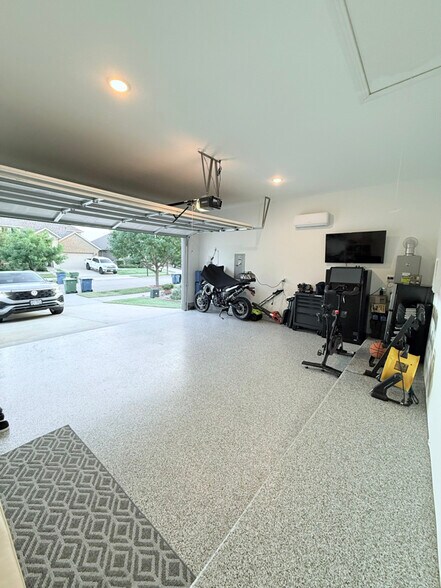 Building Photo - 1712 Homestead Way