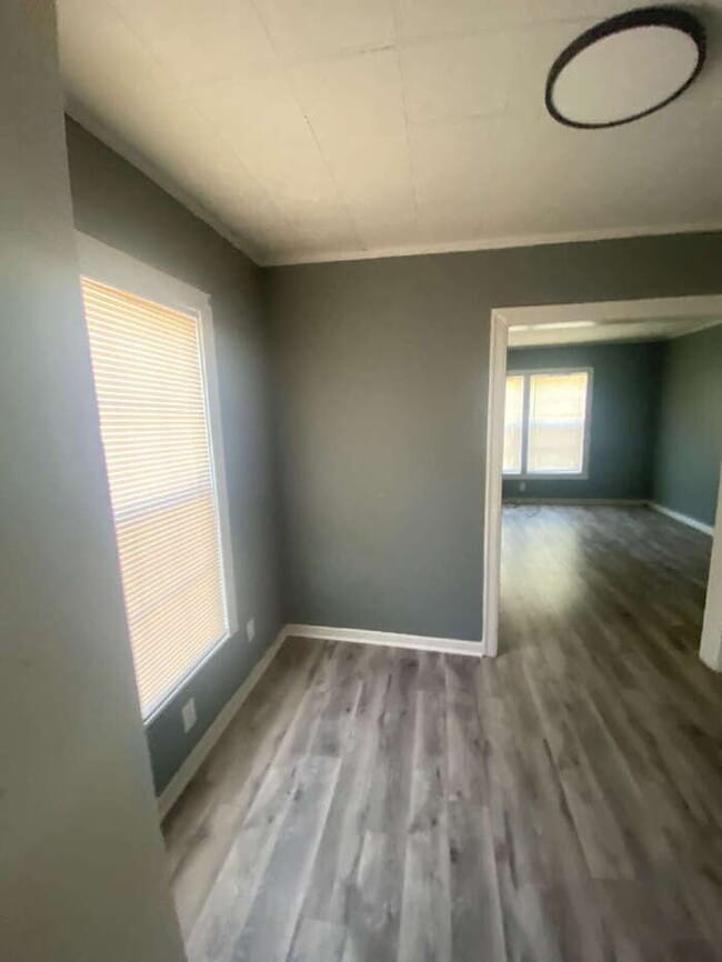 Building Photo - 2310 W 25th Ave