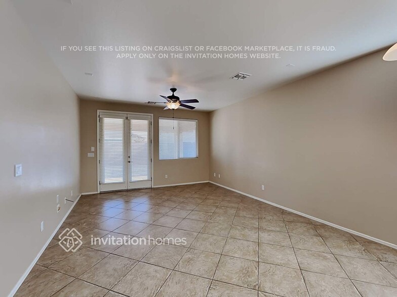 Building Photo - 17625 W Lilac St