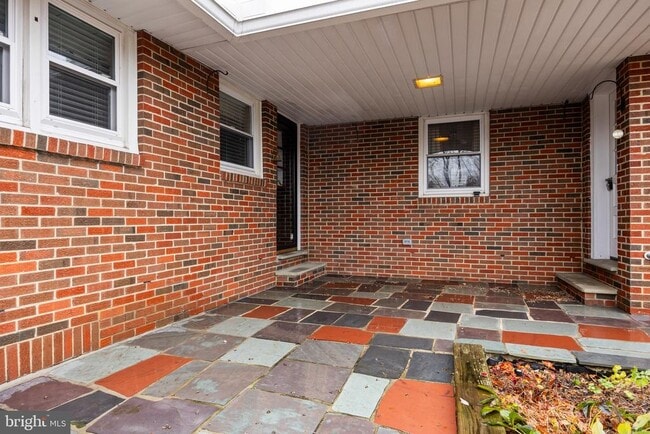 Building Photo - 55 E Evesham Rd