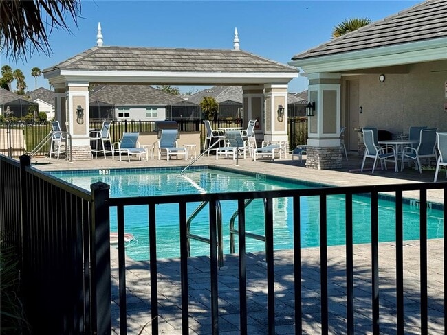 Building Photo - 2921 Trustee Ave