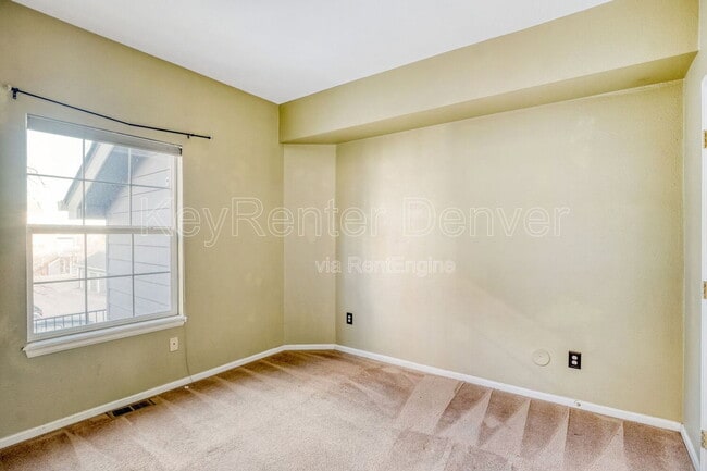 Building Photo - 4973 S Dillon St