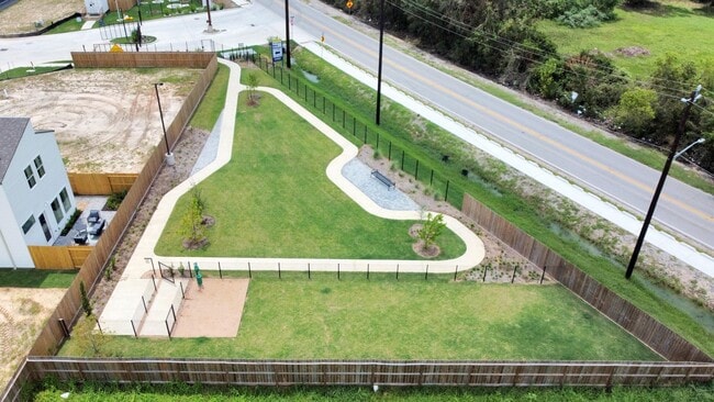 Building Photo - 3015 Pelon Cay Dr