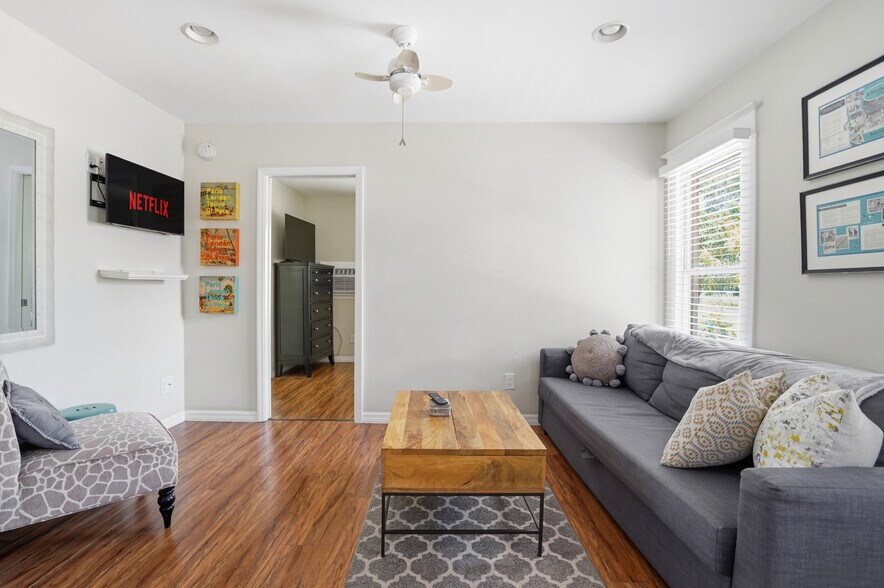 Building Photo - 539 6th St N