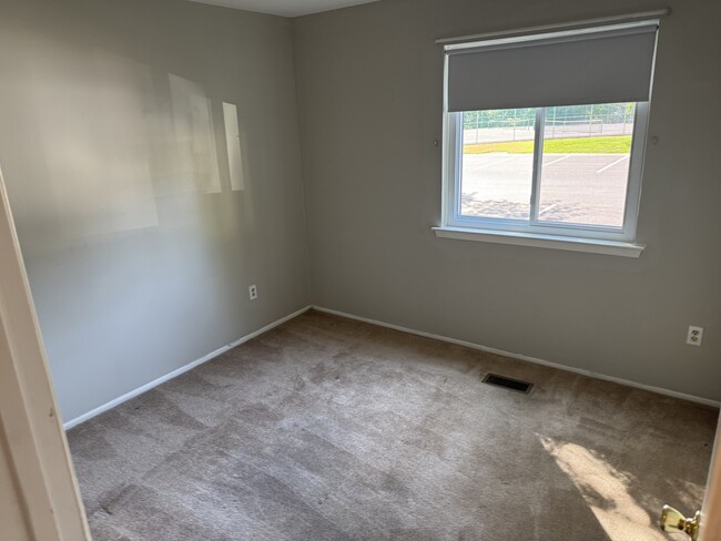 Building Photo - 1209 Braxton Ct