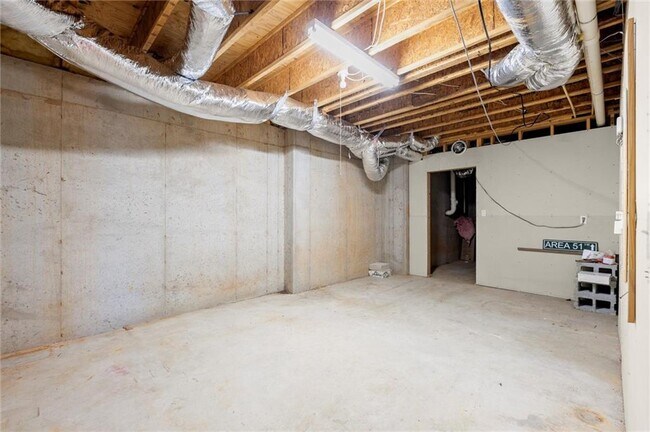 Building Photo - 1440 Grovehurst Dr