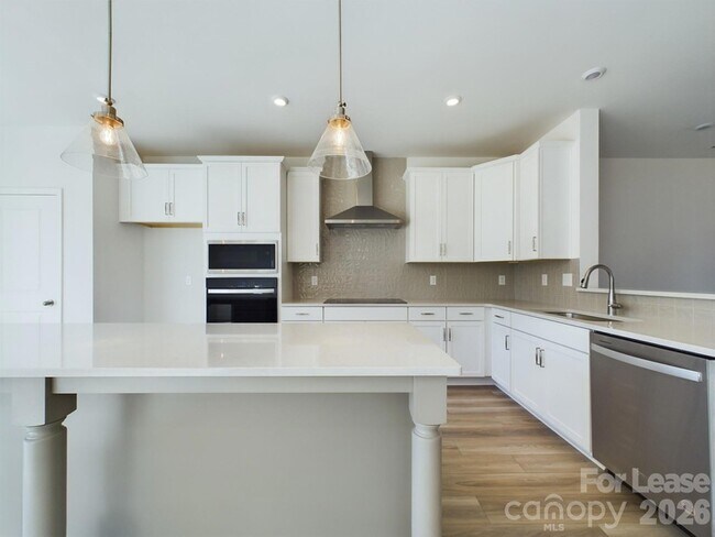 Building Photo - 15337 Ballancroft Pkwy