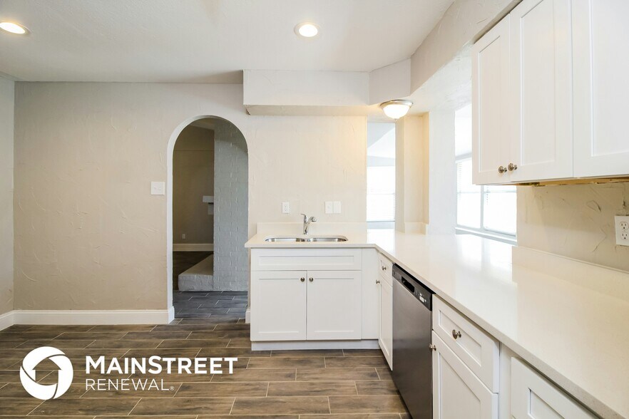 Building Photo - 1638 Chisolm Trail