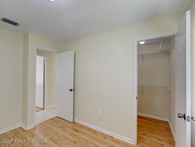 Building Photo - 279 Englar Dr