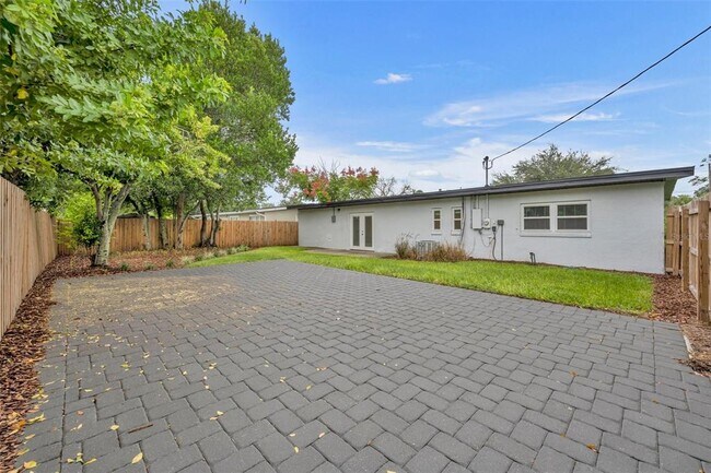 Building Photo - 4020 Ibis Dr