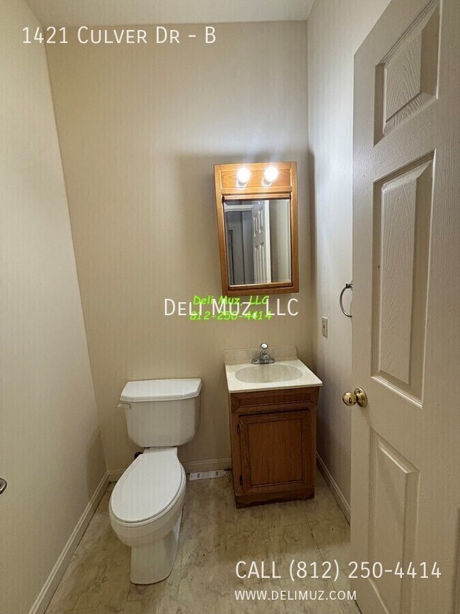 Building Photo - 1421 Culver Dr