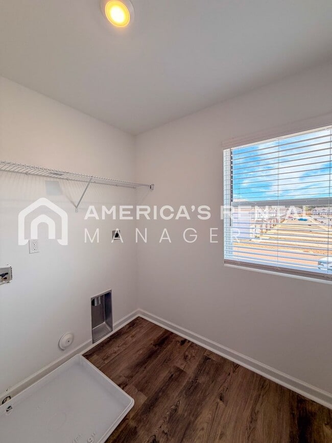 Building Photo - Brand New Living at Driftwood Townhomes!