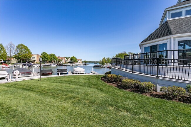 Building Photo - 72 Windward Way