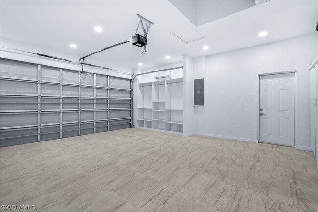 Building Photo - 2708 20th St W