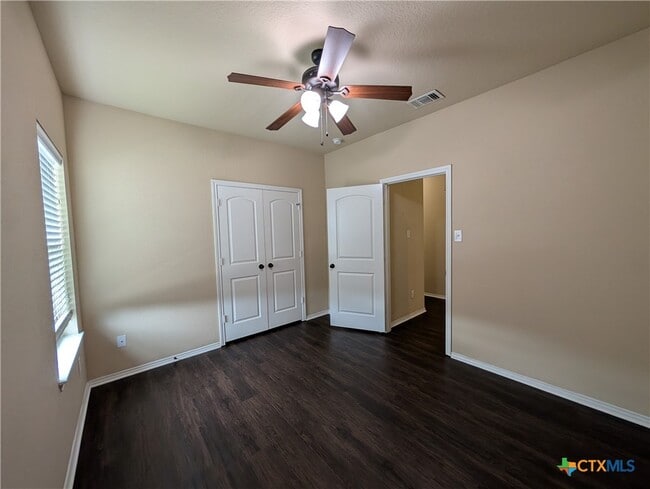 Building Photo - 1032 Brown Rock Dr