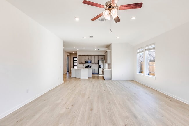 Building Photo - 625 Promise Land Ct