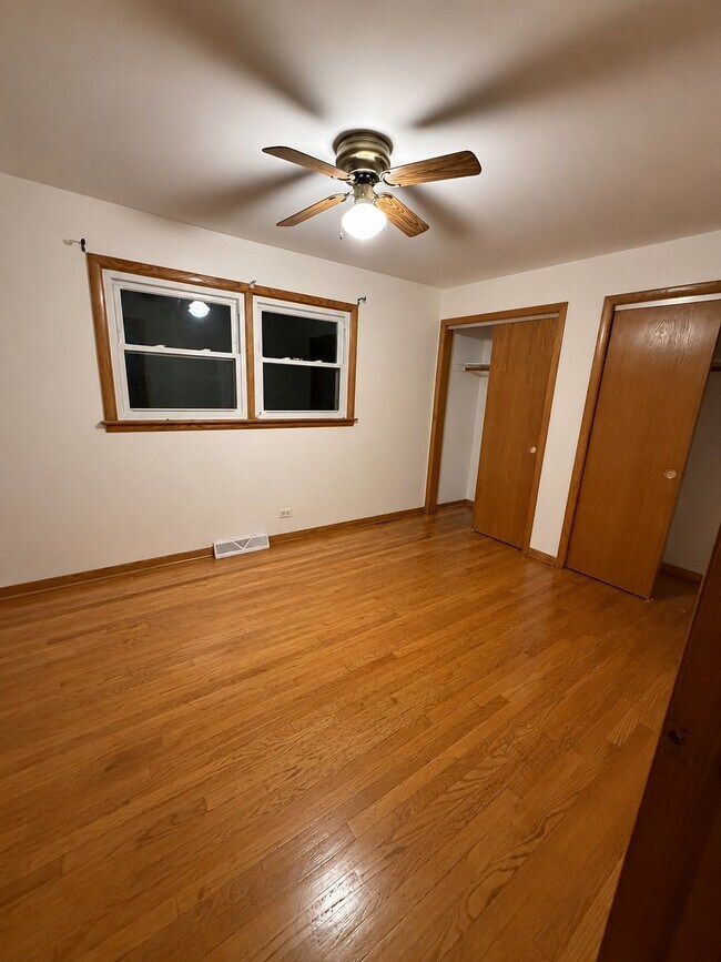 Building Photo - 3421 N Oketo Ave