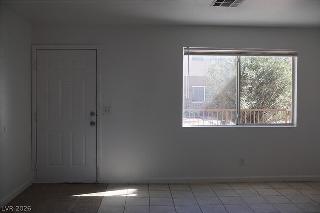 Building Photo - 1662 N Lamont St