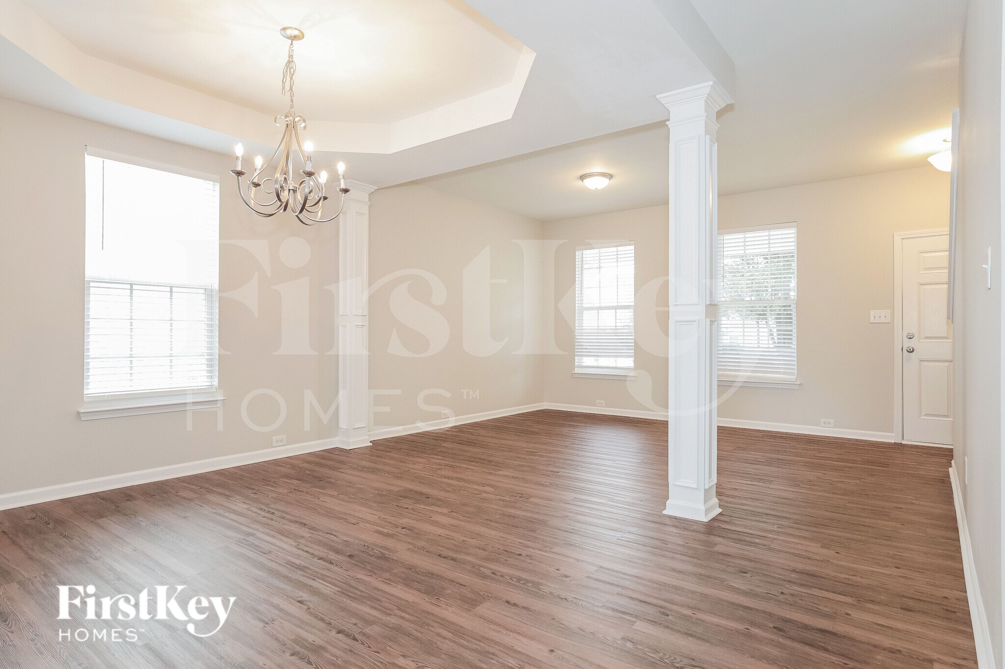 Building Photo - 3969 Creekmoore Dr