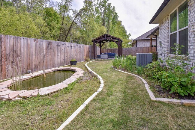 Building Photo - Available! Gorgeous 3 Bedroom 2 Bath in Tyler!
