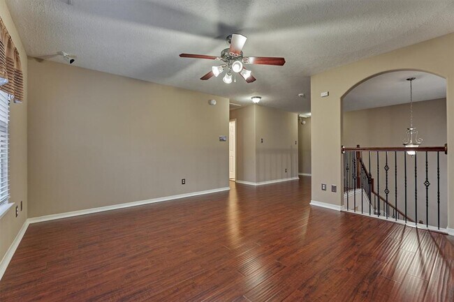 Building Photo - 8406 Oak Villa Ct