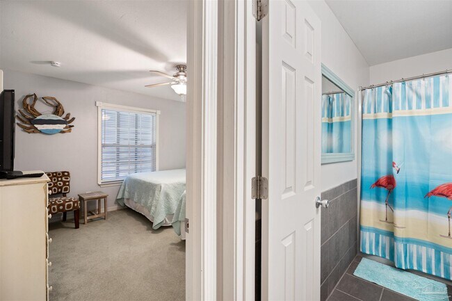 Building Photo - 14180 River Rd