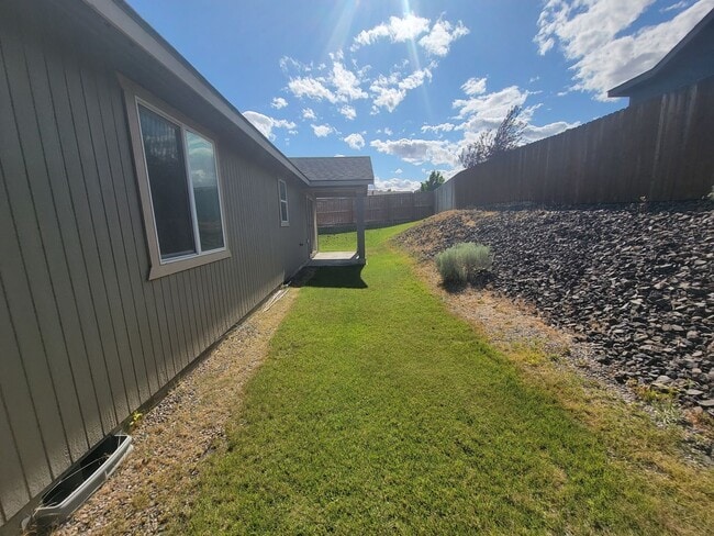 Building Photo - Rambler in kennewick