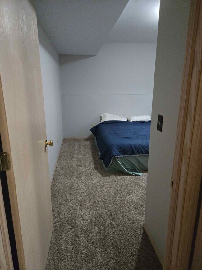 Building Photo - 2623 Edgewood Ln