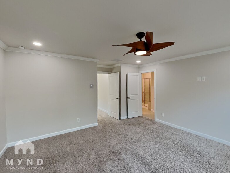 Building Photo - 3325 Lisburn St