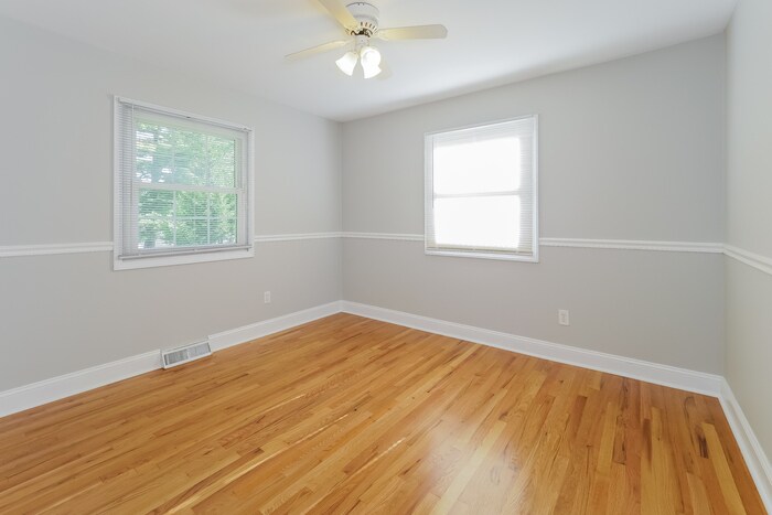 Building Photo - 8710 W 99th Terrace