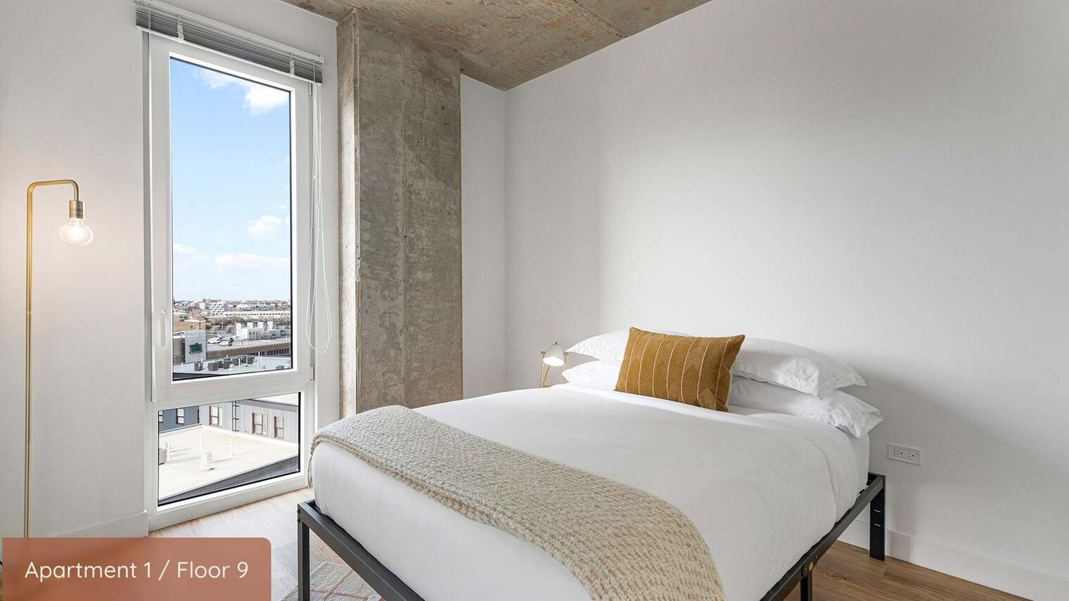 Building Photo - 851 W Blackhawk St