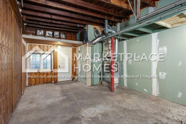 Building Photo - 7094 Fisher Ave