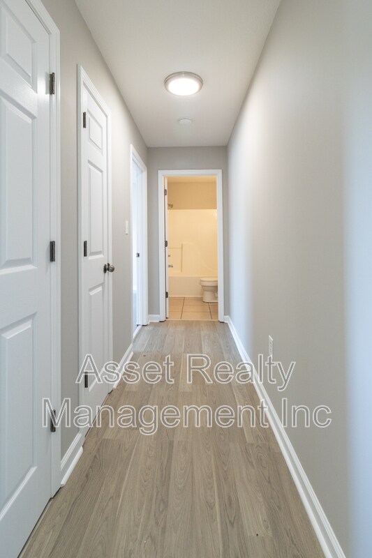 Building Photo - 4622 Ventura Dr