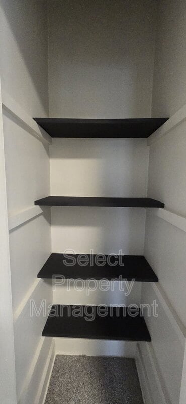 Building Photo - 702 Archer Ave