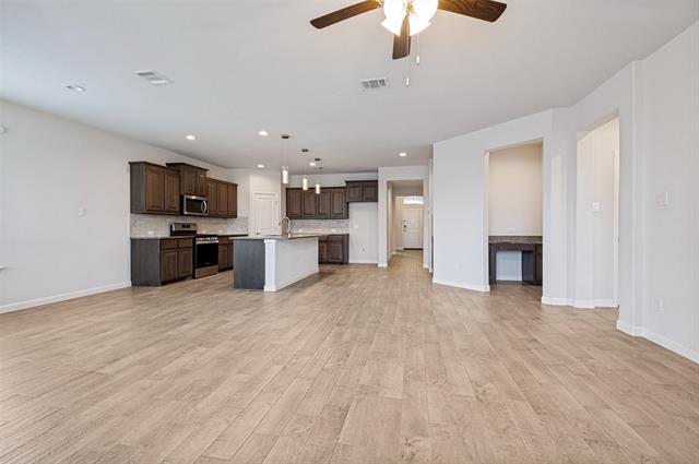 Building Photo - 9112 Sycamore Leaf Dr