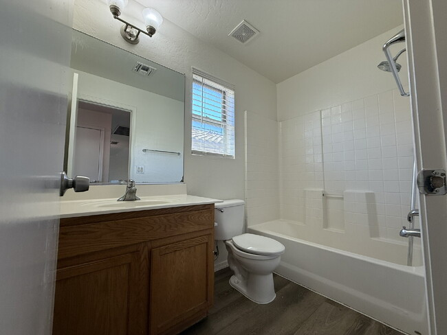Building Photo - Updated 3-Bedroom Home with Vaulted Ceilin...
