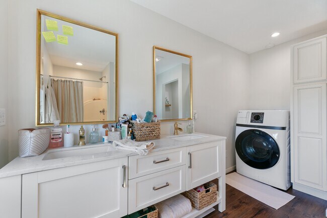 Building Photo - 645 US-12