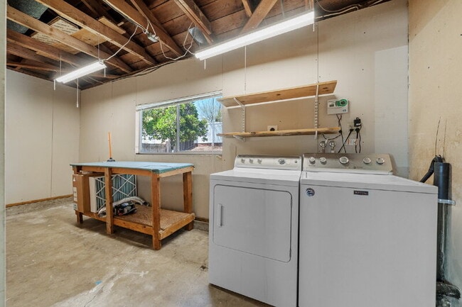 Building Photo - 8346 Lake Baca Dr