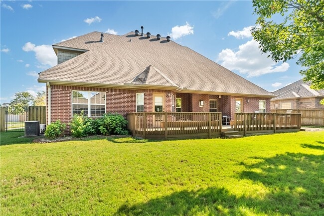 Building Photo - 4103 SE 3rd St