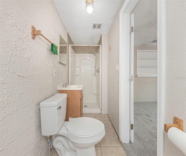 Building Photo - 2423 Auburn St S