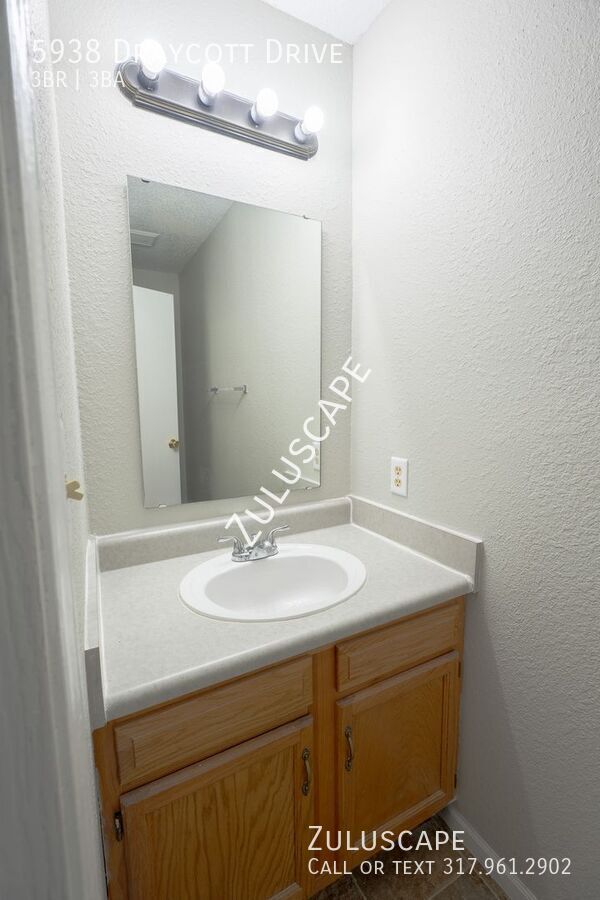 Building Photo - 3 bed/2.5 bath home in Lawrence Township!!