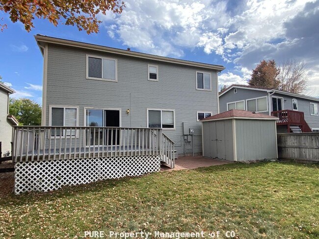 Building Photo - Large 2-story home with 3 bedrooms up plus loft!  Finished basement!