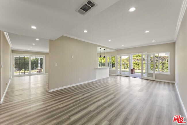 Building Photo - 15151 Marne Cir