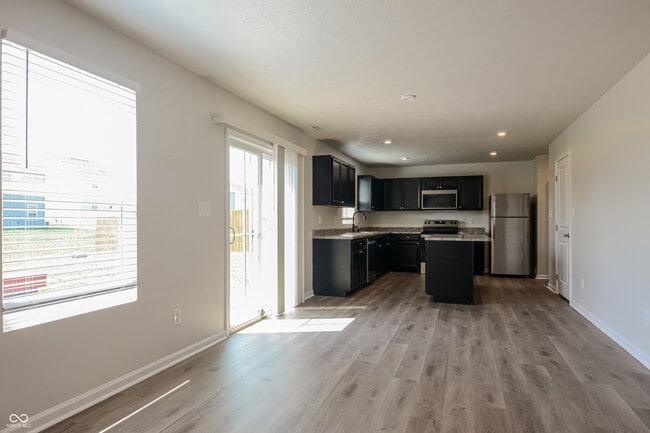 Building Photo - 13820 N Cardonia Dr
