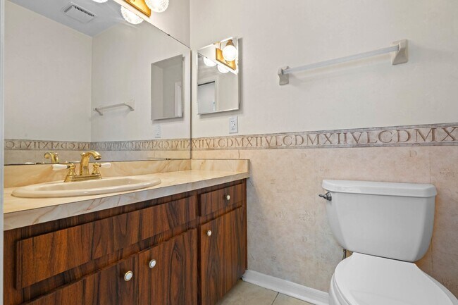 Building Photo - Charming 4-Bedroom Home with Pool on Large Lot in Longwood!